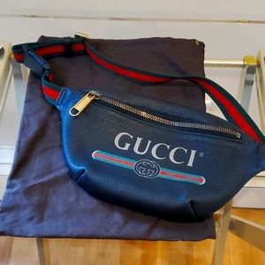 Gucci waist small logo bag
